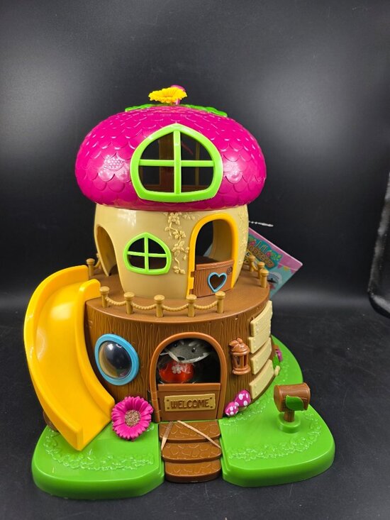 Maison Battat Inc. Other - Lil Woodzeez Acorn Treehouse 19-Pc Playset Lights Figures Furniture New